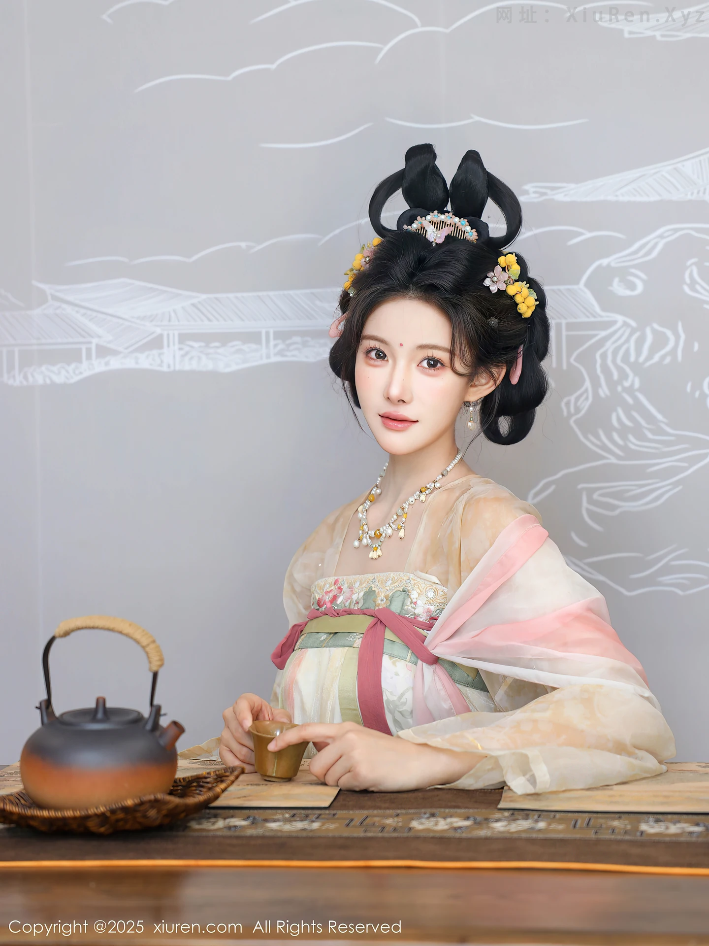 图片[2]-[XiuRen秀人网]VOL.10645 模特梨霜儿古典主题性感浅色古装服饰秀丰腴身材迷人美腿写真82P-秀人网官方网站